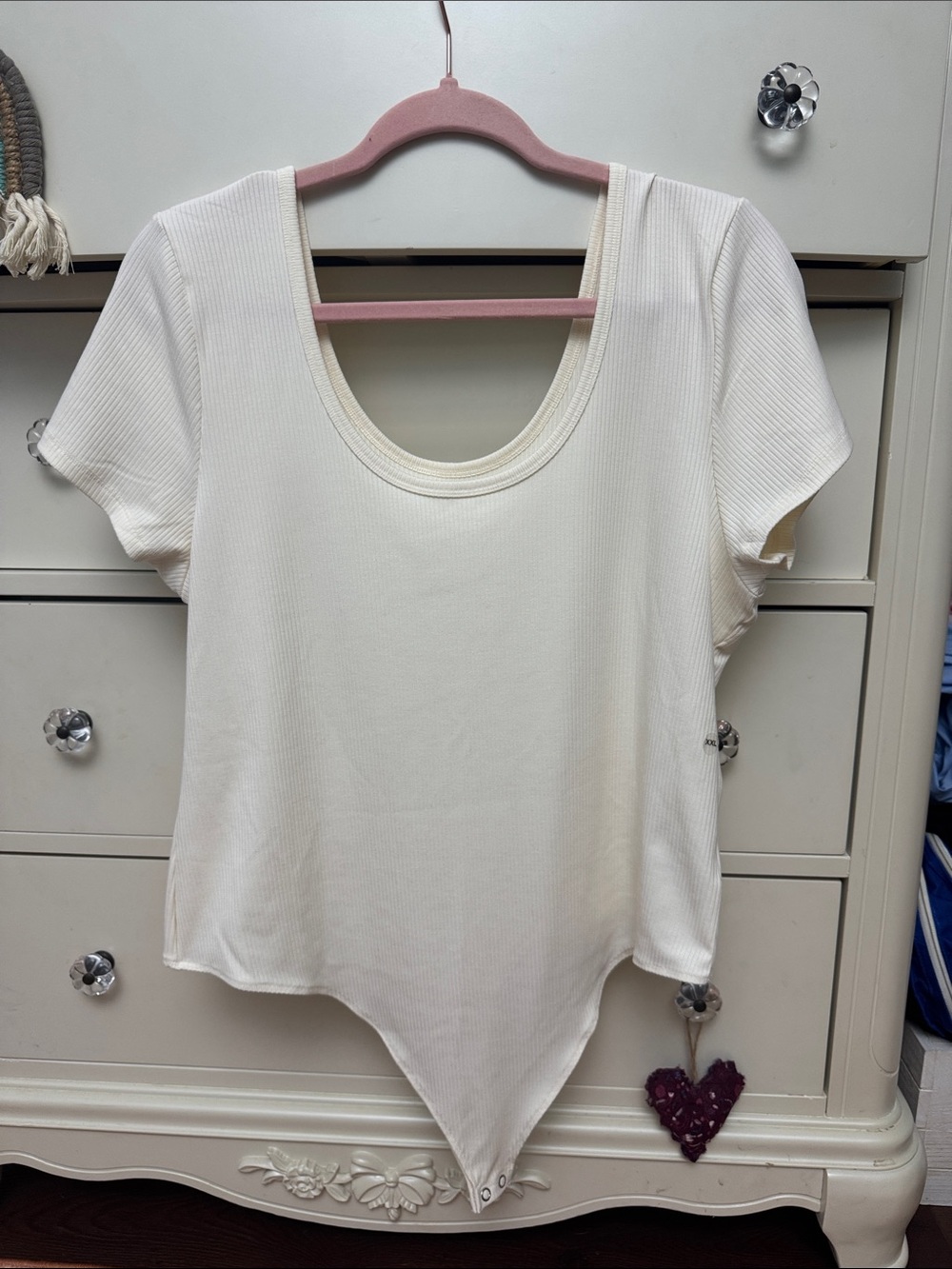 American Eagle Women's White Ribbed Scoop Neck Bodysuit